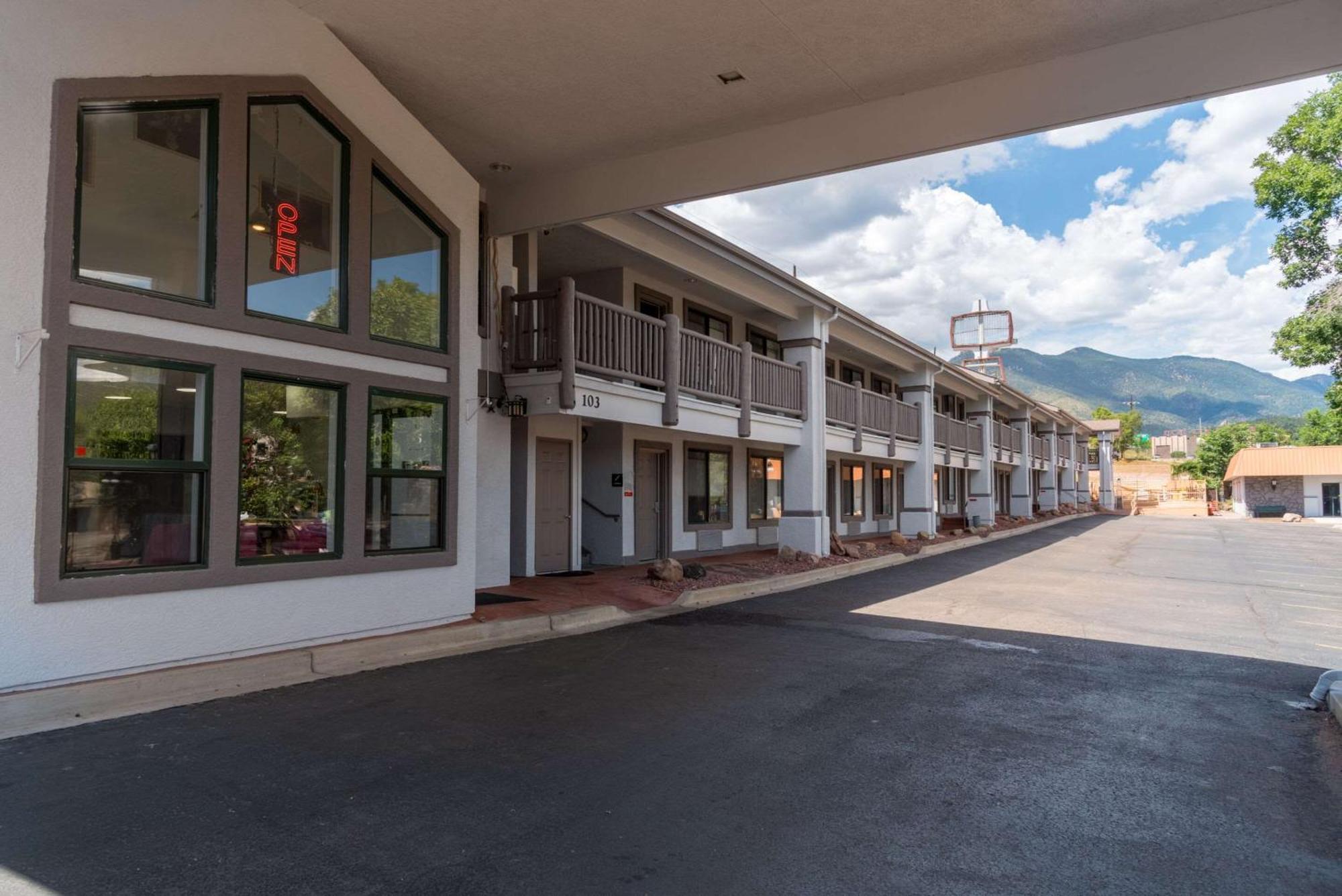 Quality Inn & Suites Manitou Springs At Pikes Peak المظهر الخارجي الصورة